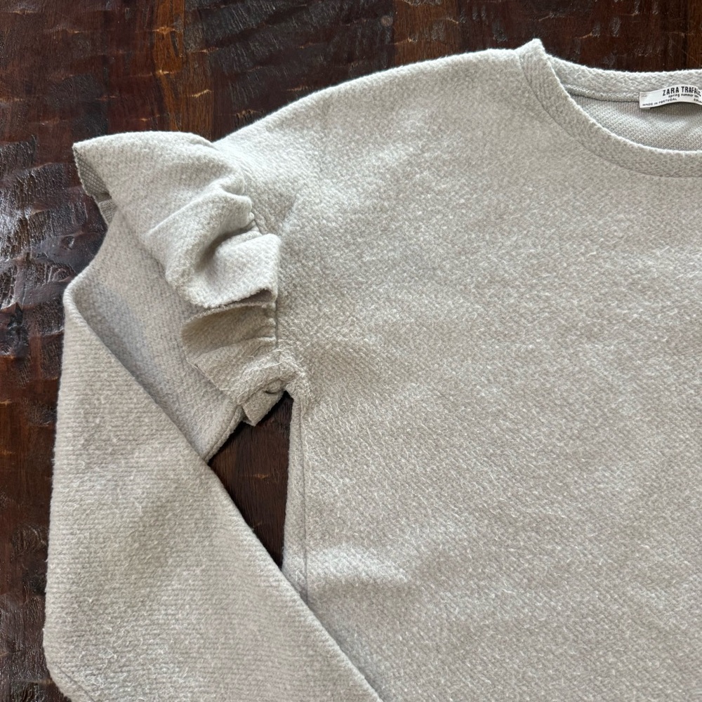 Zara Light Gray Long Sleeve Top with Ruffle Detail - Picture 4 of 12